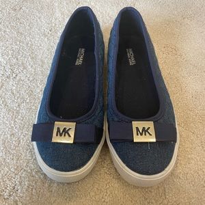 Michael Kors Tracie slip on girls sneaker. Big kids Size 2.